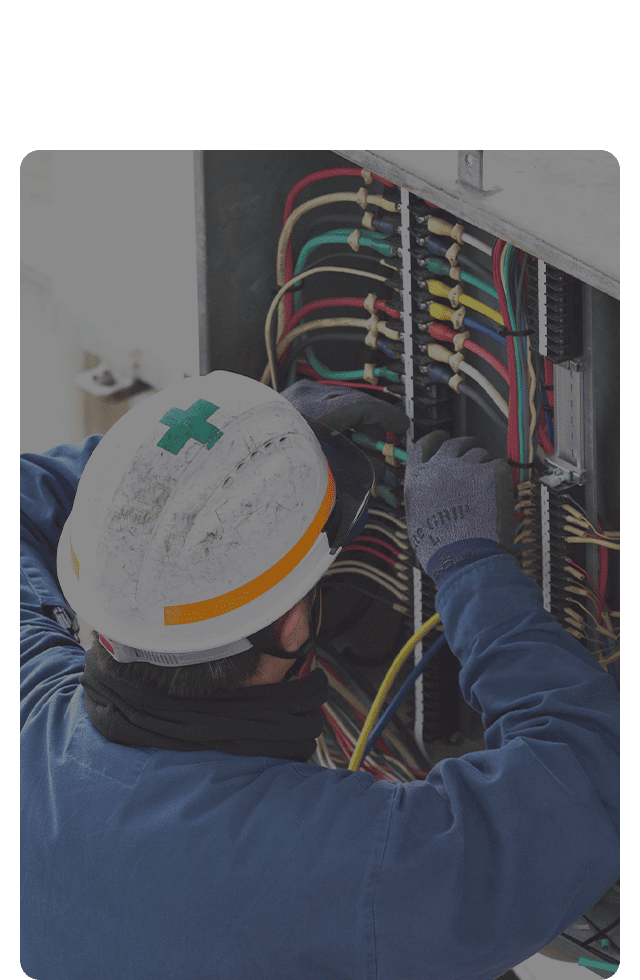 電気をつなぎ、未来を照らす。 地域に光を、暮らしに価値を。